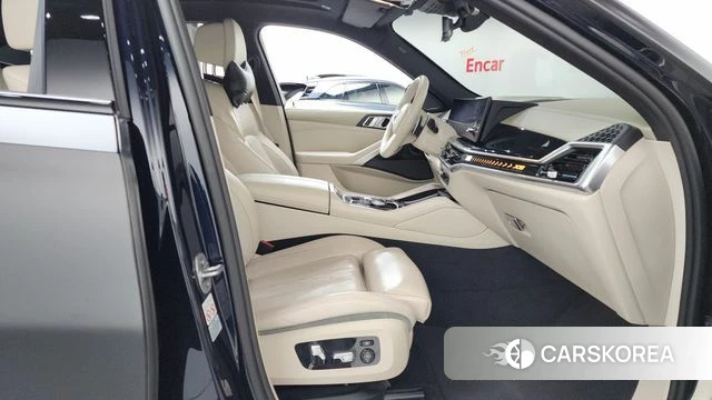 BMW X6 (G06) 2023 Черный из Кореи, фото 2