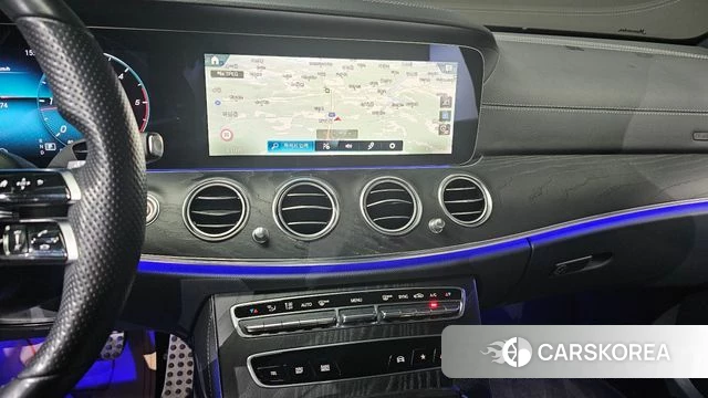 Mercedes-Benz E-Class W213 2021 Черный из Кореи, фото 2