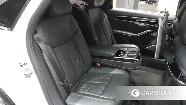 Audi A8 (D5) 2021 Белый из Кореи, фото 2