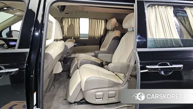 Kia Carnival 4th generation 2023 Черный из Кореи, фото 2