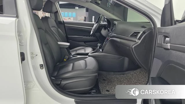 Hyundai Avante AD 2018 Белый из Кореи, фото 2