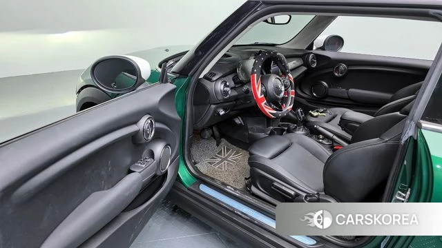 Mini Cooper 2021 Зеленый из Кореи, фото 2