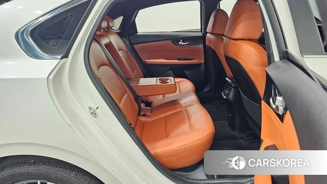 Kia The New K3 2nd generation 2022 Белый из Кореи, фото 2