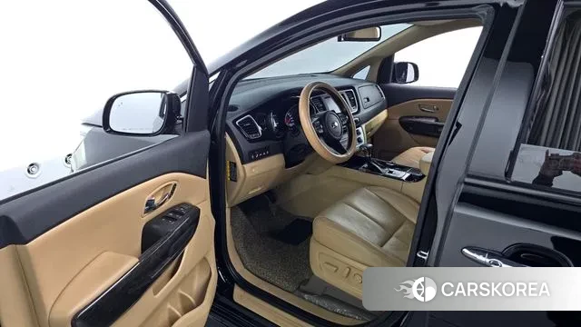 Kia The New Carnival 2018 Черный из Кореи, фото 2