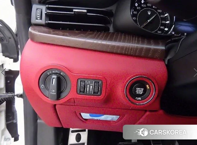 Maserati Quattroporte 2021 Белый из Кореи, фото 2