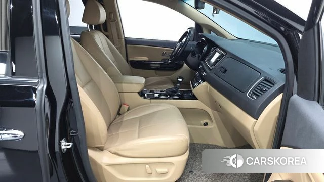 Kia The New Carnival 2019 Черный из Кореи, фото 2