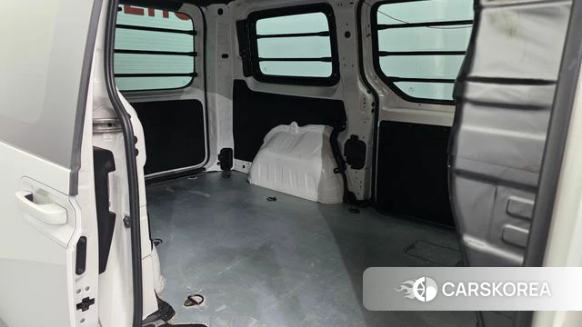 Hyundai Staria 2023 Белый из Кореи, фото 2