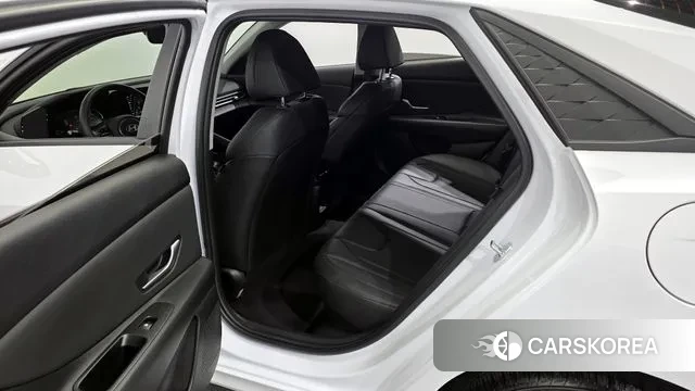 Hyundai The New Avante Hybrid (CN7) 2024 Белый из Кореи, фото 2