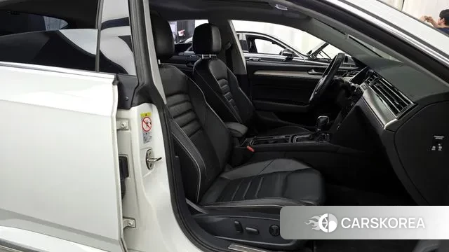 Volkswagen Arteon 2019 Белый из Кореи, фото 2