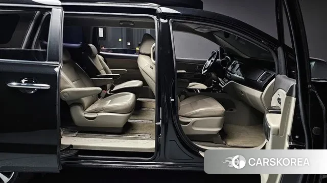 Kia All New Carnival 2018 Черный из Кореи, фото 2