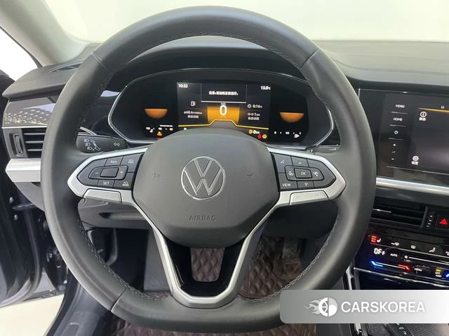 Volkswagen Passat 2022 Черный из Китая, фото 2