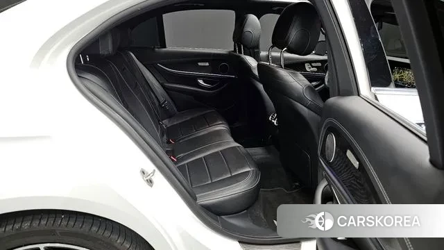 Mercedes-Benz E-Class W213 2021 Белый из Кореи, фото 2