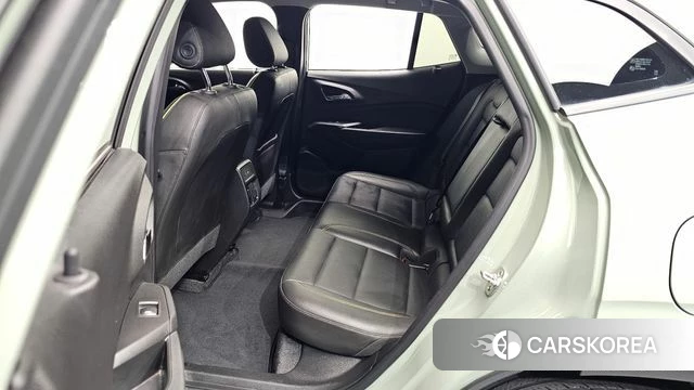 Chevrolet (GM Daewoo) Trax Crossover 2023 Зеленый из Кореи, фото 2