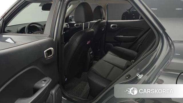 Hyundai Venue 2025 Серый из Кореи, фото 2