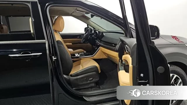 Kia Carnival 4th generation 2023 Черный из Кореи, фото 2