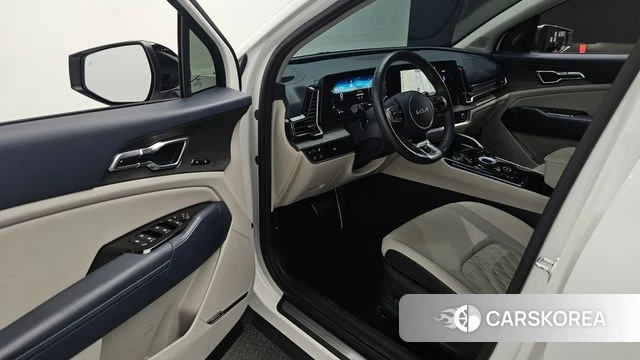 Kia Sportage 5th Generation Hybrid 2024 Белый из Кореи, фото 2