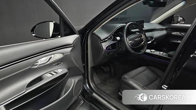 Genesis GV70 2022 Черный из Кореи, фото 2