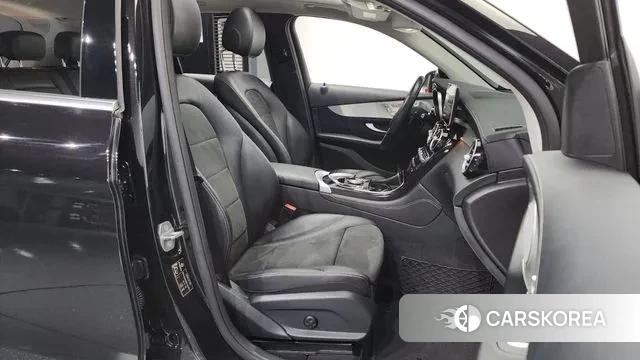 Mercedes-Benz GLC-Class X253 2019 Черный из Кореи, фото 2