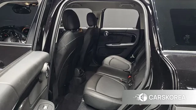 Mini Cooper Countryman 2021 Черный из Кореи, фото 2