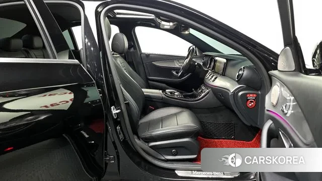 Mercedes-Benz E-Class W213 2018 Черный из Кореи, фото 2