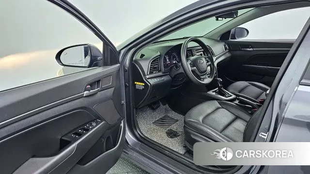 Hyundai Avante AD 2018 Серый из Кореи, фото 2