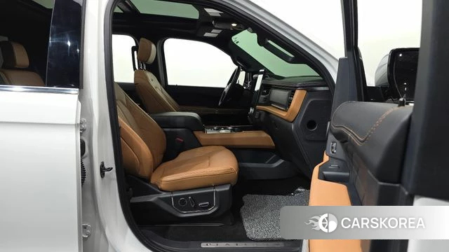 Ford Expeditation 2023 Белый из Кореи, фото 2
