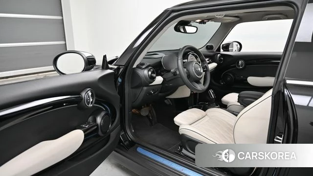 Mini Cooper S 2022 Черный из Кореи, фото 2