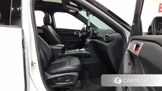 Ford Explorer 6th Generation 2020 Белый из Кореи, фото 2