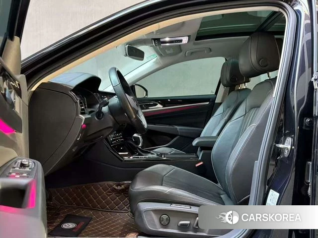 Volkswagen Passat 2023 Черный из Китая, фото 2