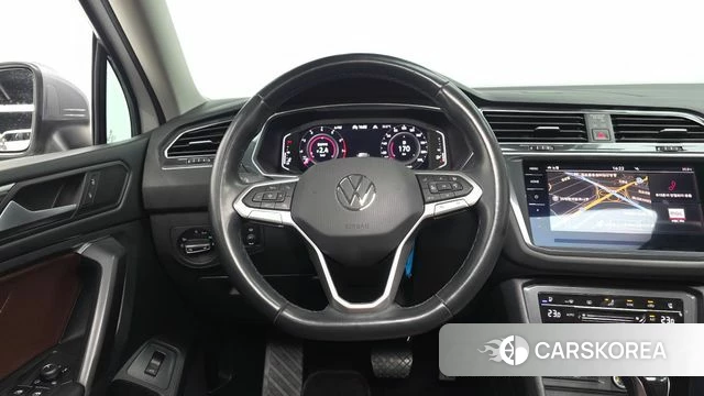 Volkswagen Tiguan Allspace 2022 Белый из Кореи, фото 2