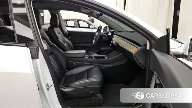 Tesla Model Y 2021 Белый из Кореи, фото 2