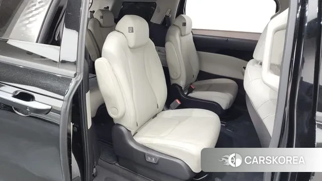 Kia Carnival 4th generation 2023 Черный из Кореи, фото 2