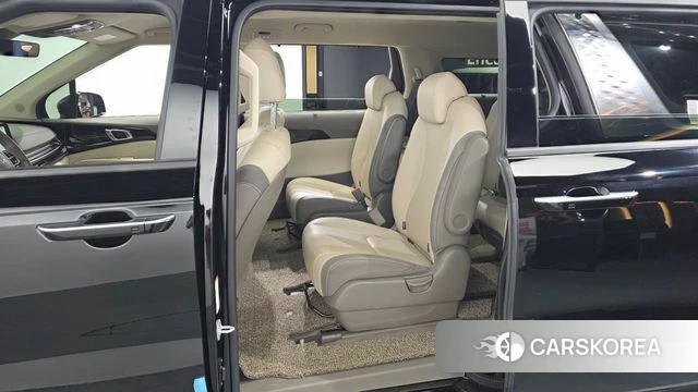 Kia The New Carnival 4th Generation 2024 Черный из Кореи, фото 2
