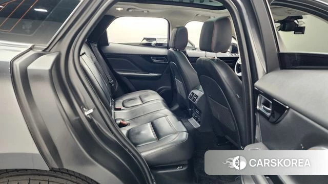 Jaguar F-PACE 2020 Серый из Кореи, фото 2