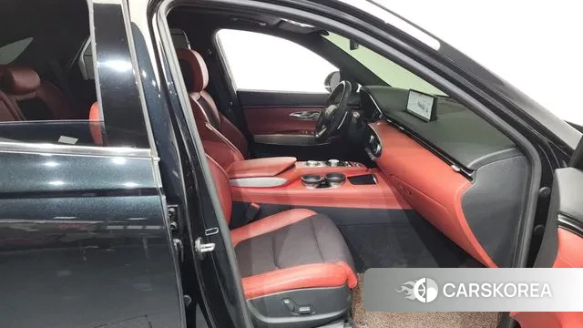 Genesis GV70 2022 Черный из Кореи, фото 2