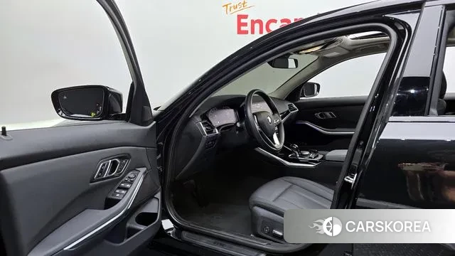 BMW 3 Series (G20) 2019 Черный из Кореи, фото 2