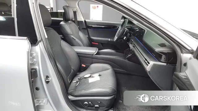 Hyundai Grandeur (GN7) 2022 Серебристо-серый из Кореи, фото 2