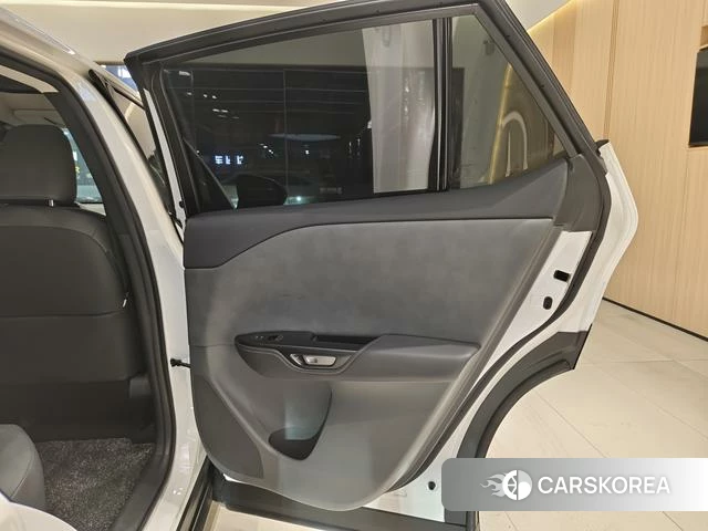 Lexus RZ 2023 Белый из Китая, фото 2