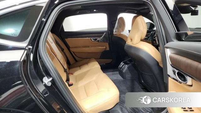 Volvo S90 2023 Черный из Кореи, фото 2