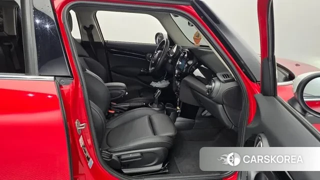 Mini Cooper 2021 Красный из Кореи, фото 2