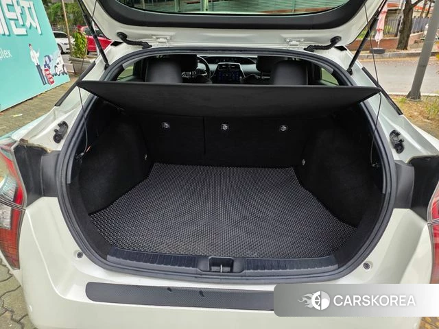 Toyota Prius 4th Generation 2018 Белый из Кореи, фото 2