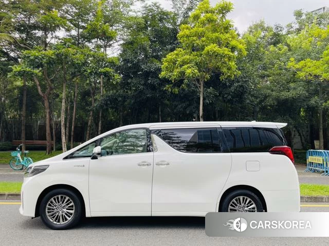 Toyota Elfa 2022 Белый из Китая, фото 2
