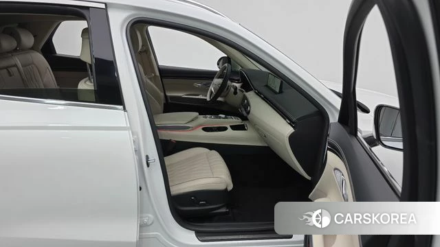 Genesis GV70 2024 Белый из Кореи, фото 2