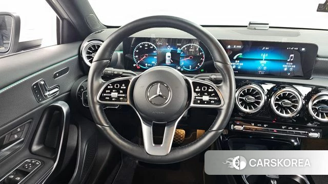 Mercedes-Benz A-Class W177 2023 Белый из Кореи, фото 2