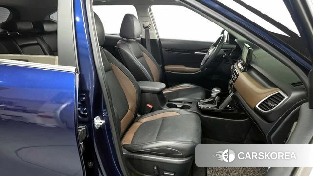 Kia Seltos 2021 Синий из Кореи, фото 2