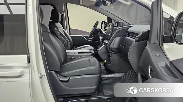 Hyundai Staria 2022 Белый из Кореи, фото 2