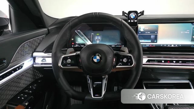 BMW 7 Series (G70) 2025 Черный из Кореи, фото 2