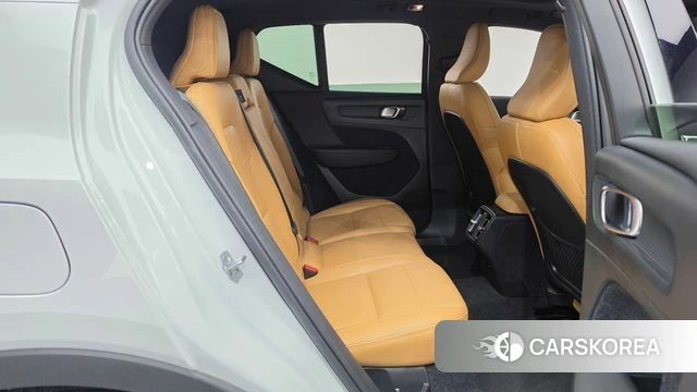 Volvo XC40 2020 Белый из Кореи, фото 2