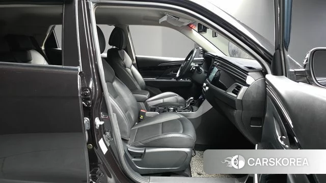 Ssangyong Beautiful Korando 2022 Черный из Кореи, фото 2