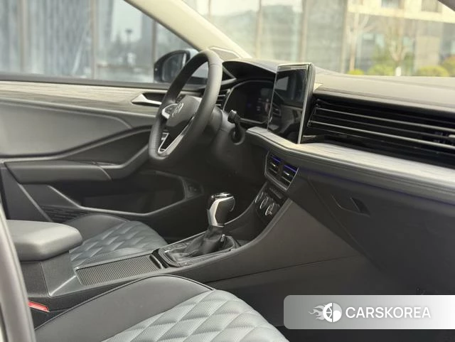 Volkswagen Sagitar 2025 Белый из Китая, фото 2